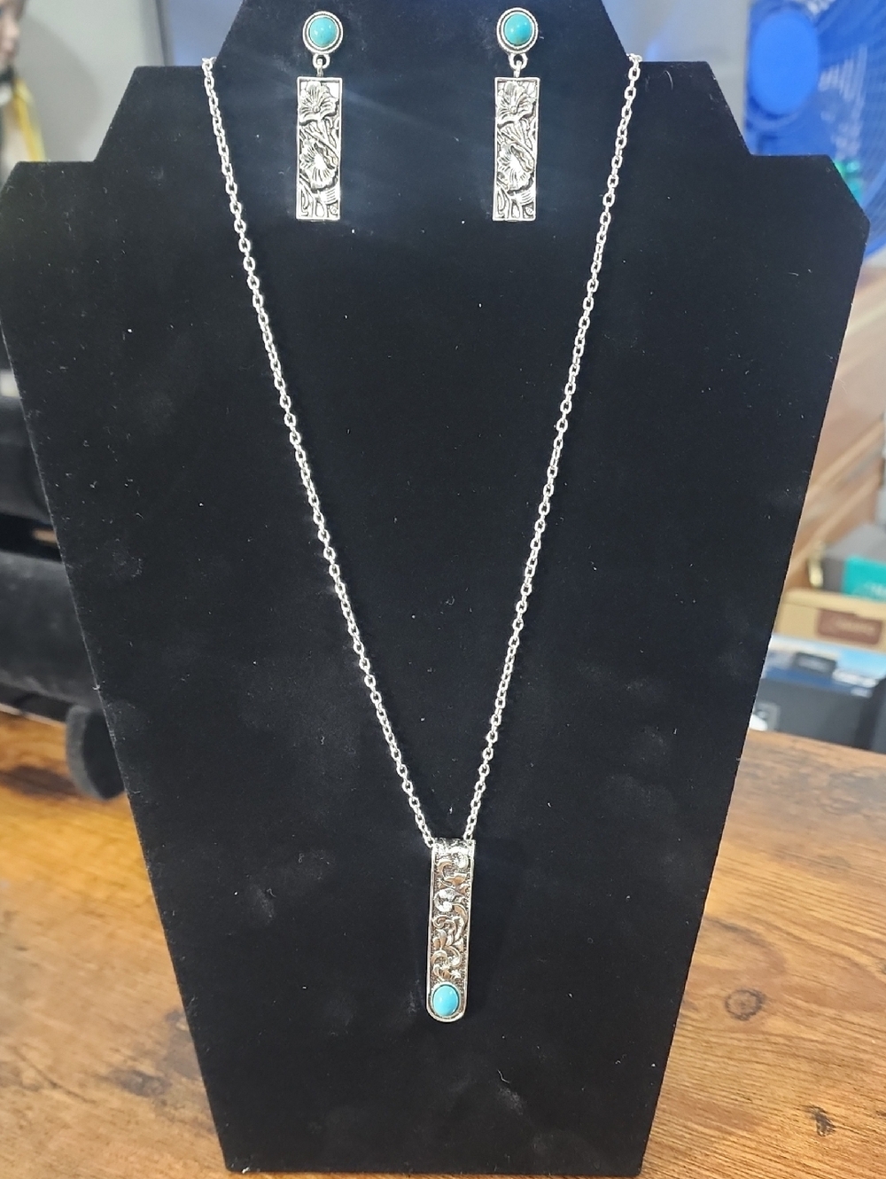 Vintage Western-style Turquoise Jewelry Sets, Which Are Composed Of Various Ele-